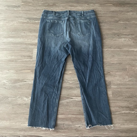 LANE BRYANT DISTRESSED STRAIGHT LEG RAW HEM JEANS - Picture 8 of 8